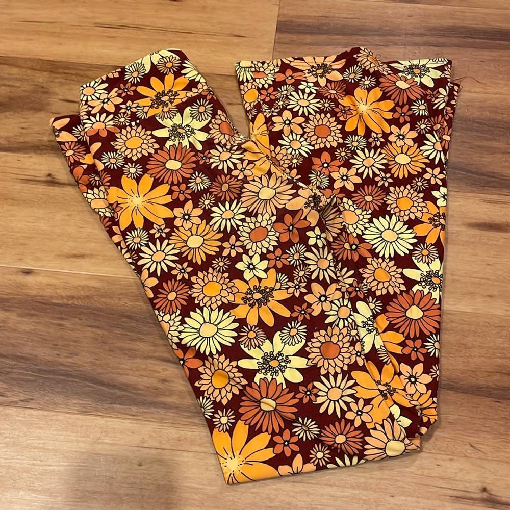 No boundaries flare leggings